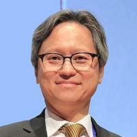 Dr. Vincent Chan